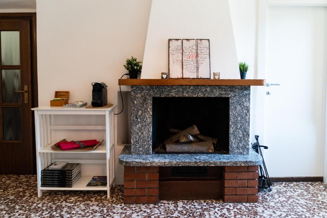 Family Nest Overlooking Lake Como - By Rent All Como Argegno Eksteriør billede